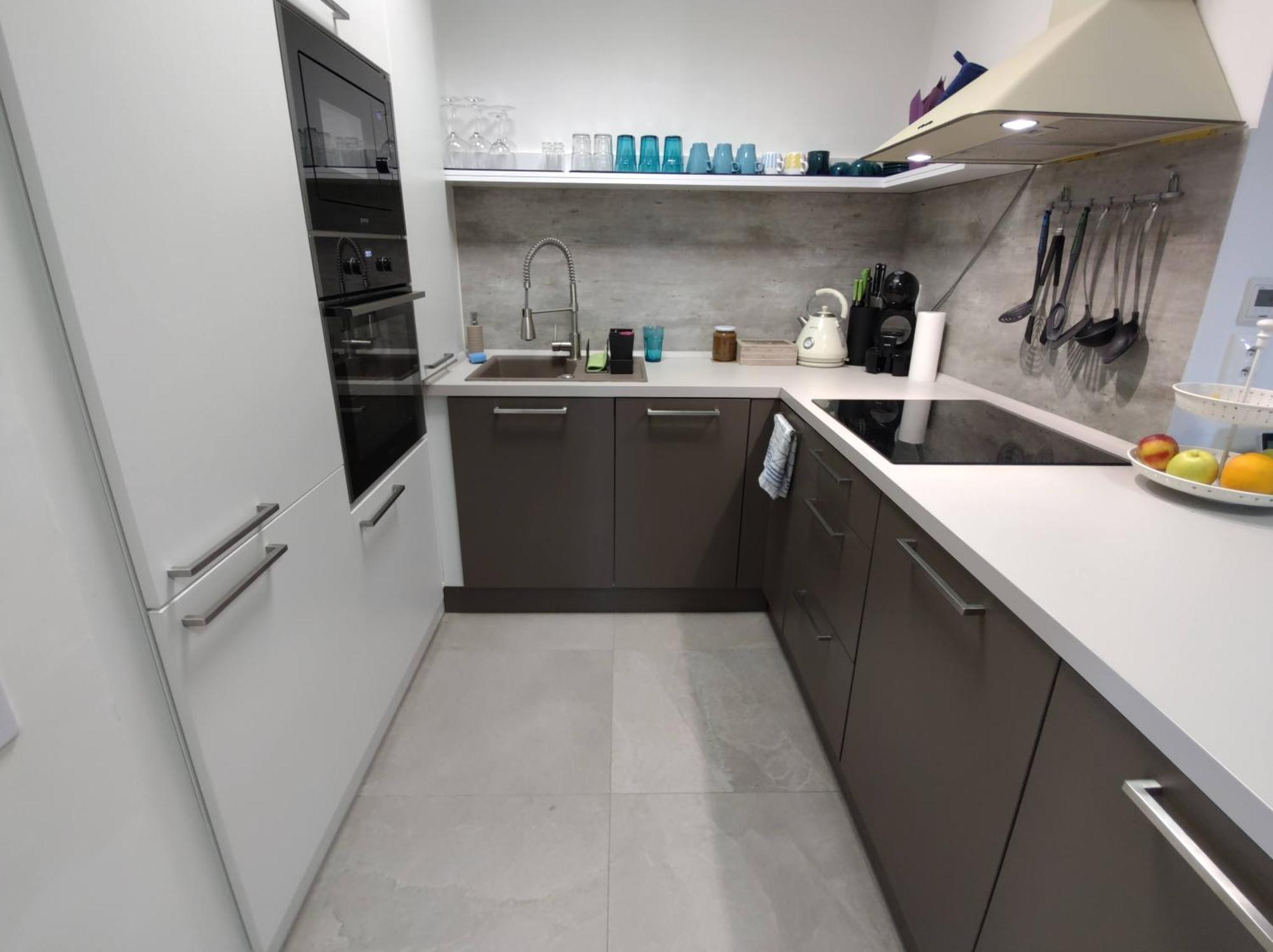 Big - 4 Bedroom, 2 Bathroom With Ac * Pressburg